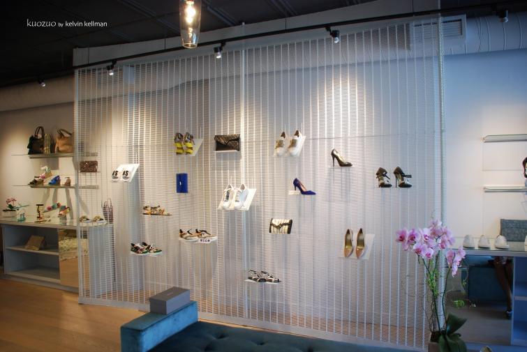 Luxury Boutique Shoe Salon, Toronto, Ontario.
Ferrier Design weavemesh
Pattern: Zeta 1
Material: 304 Stainless steel Luxury Boutique Shoe Salon, Toronto, Ontario.
Ferrier Design weavemesh
Pattern: Zeta 1
Material: 304 Stainless steel